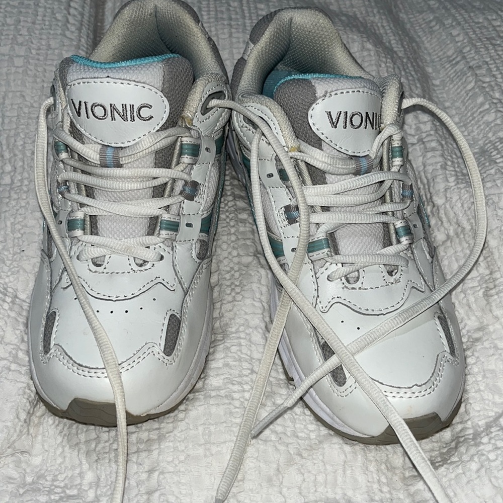 Bionic shoes size 6.5